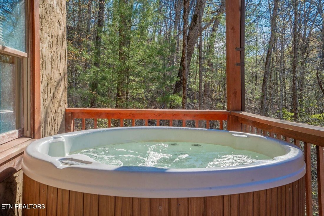 House in Sevierville, Tennessee, United States 2 - 18060785