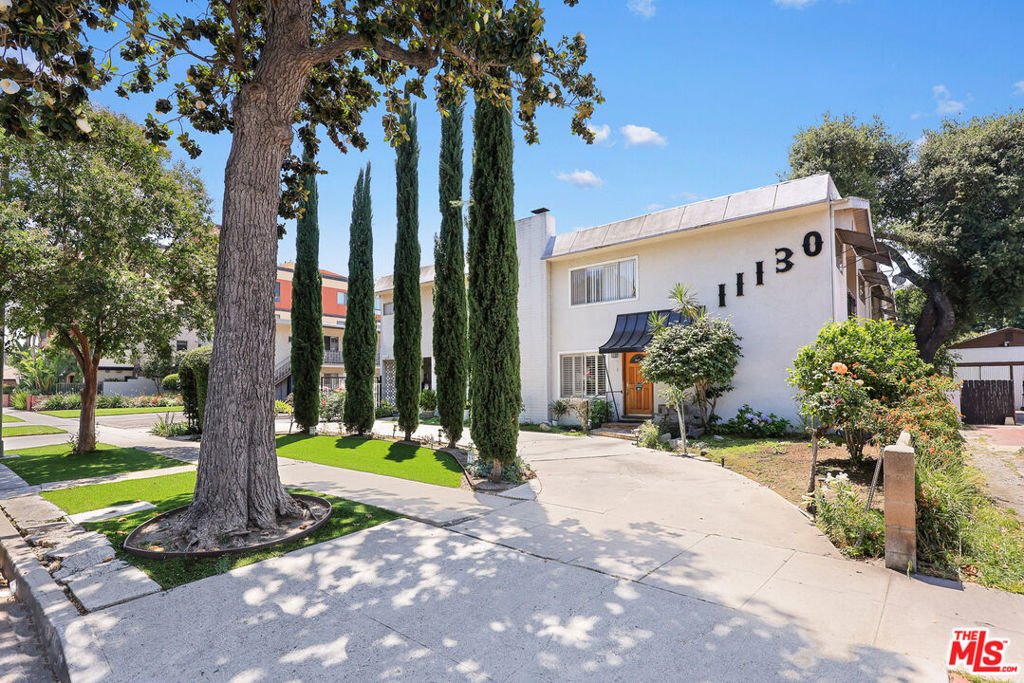 Los Angeles, California, United States 2 - 18060204