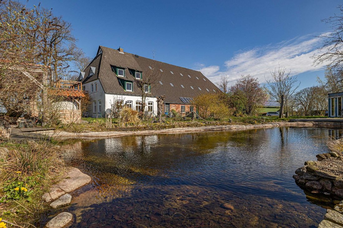 House in Helse, Schleswig-Holstein, Germany 1 - 18060200
