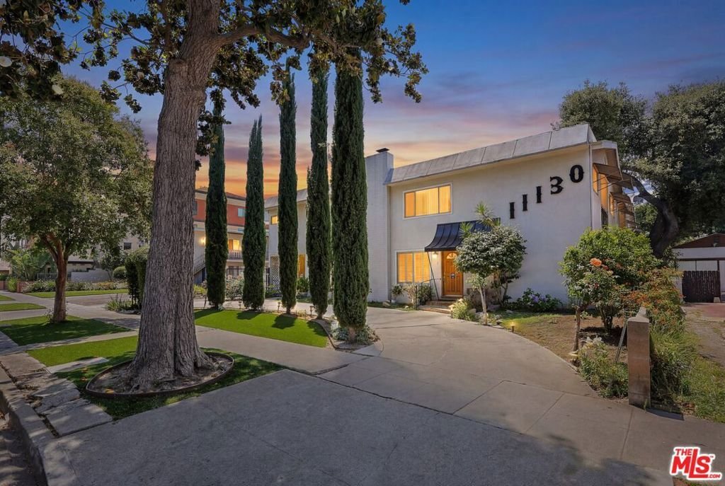 Los Angeles, California, United States 1 - 18060204