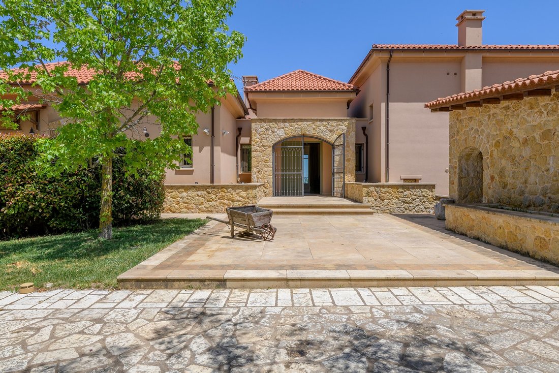Villa in Oropos, Attica, Greece 3 - 18061345