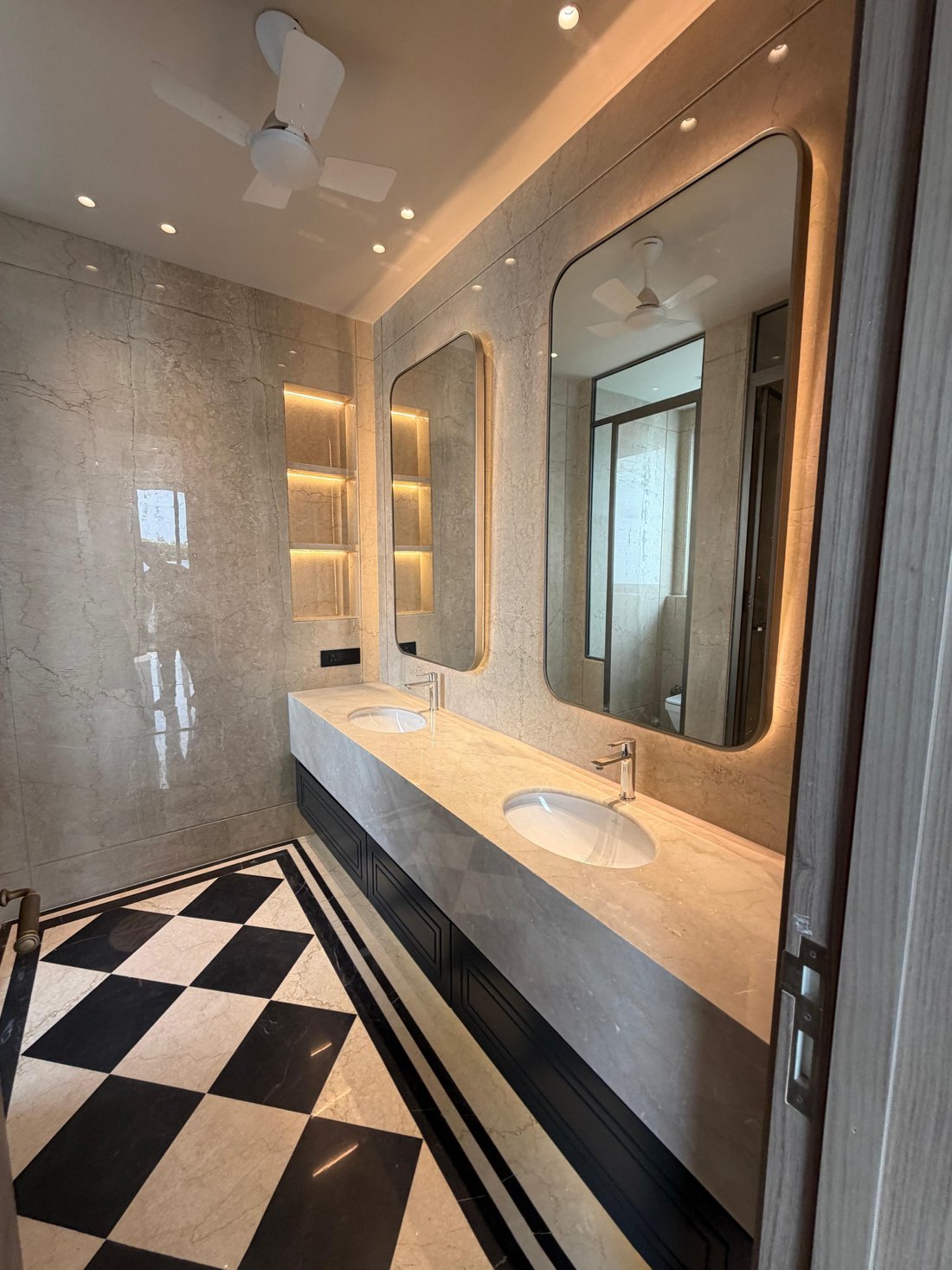 Apartment in New Delhi, Delhi, India 5 - 18061285