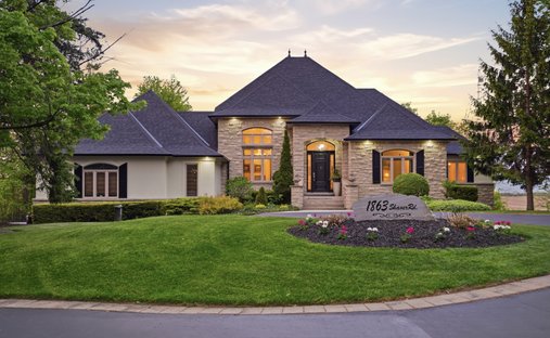 House in Hamilton, Ontario, Canada 1