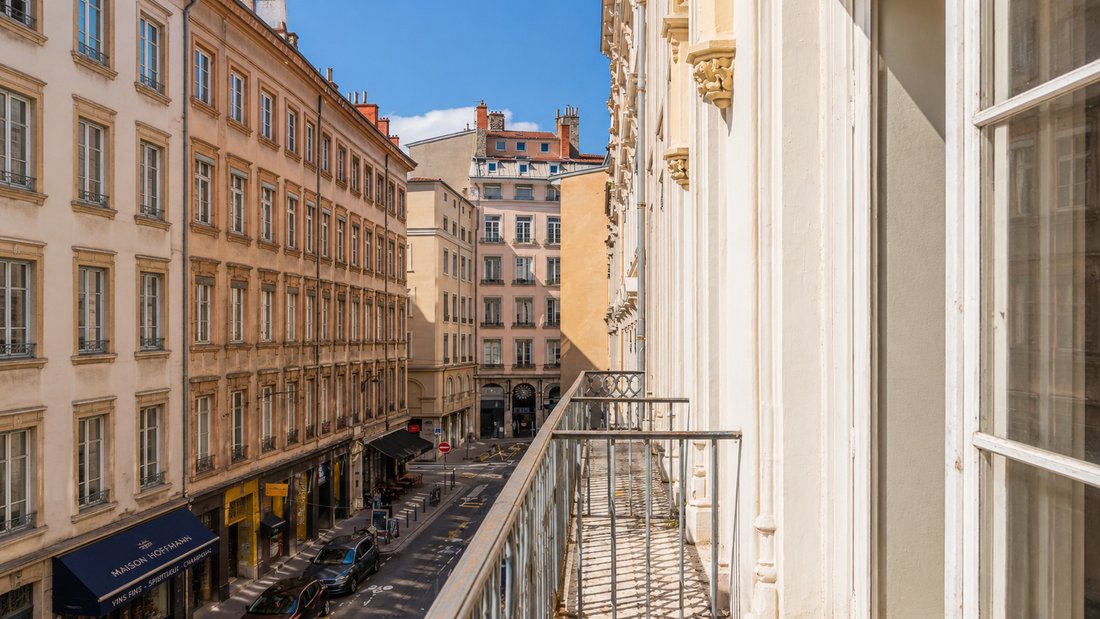 Apartment in Terreaux, Lyon 1er Arrondissement, Lyon 2 - 18062475