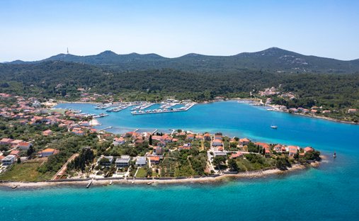 Villa in Sutomišćica, Zadar, Kroatien 1
