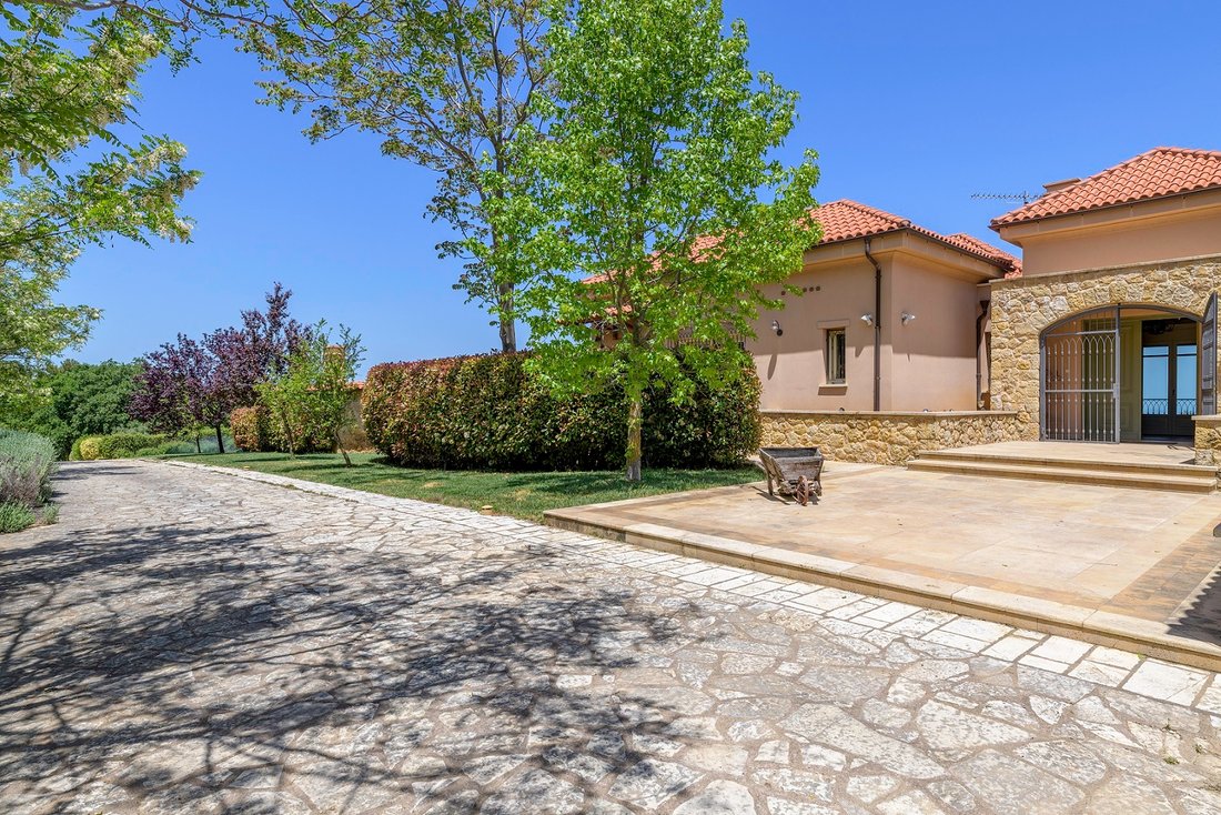 Villa in Oropos, Attica, Greece 2 - 18061345