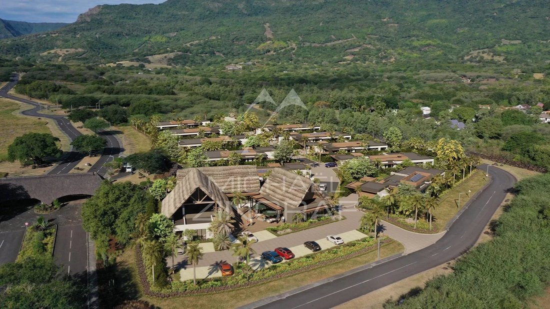Villa in Black River, Rivière Noire District, Mauritius 1 - 15402577