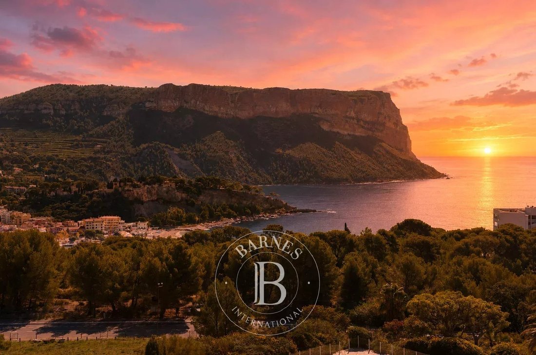 Apartment in Peripherie, Cassis, France 1 - 16277625