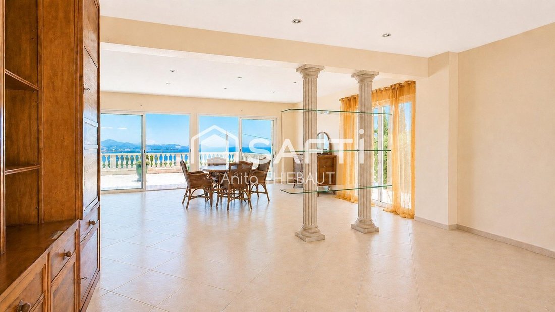 House in Frejus, Provence-Alpes-Côte d'Azur, France 5 - 18062426
