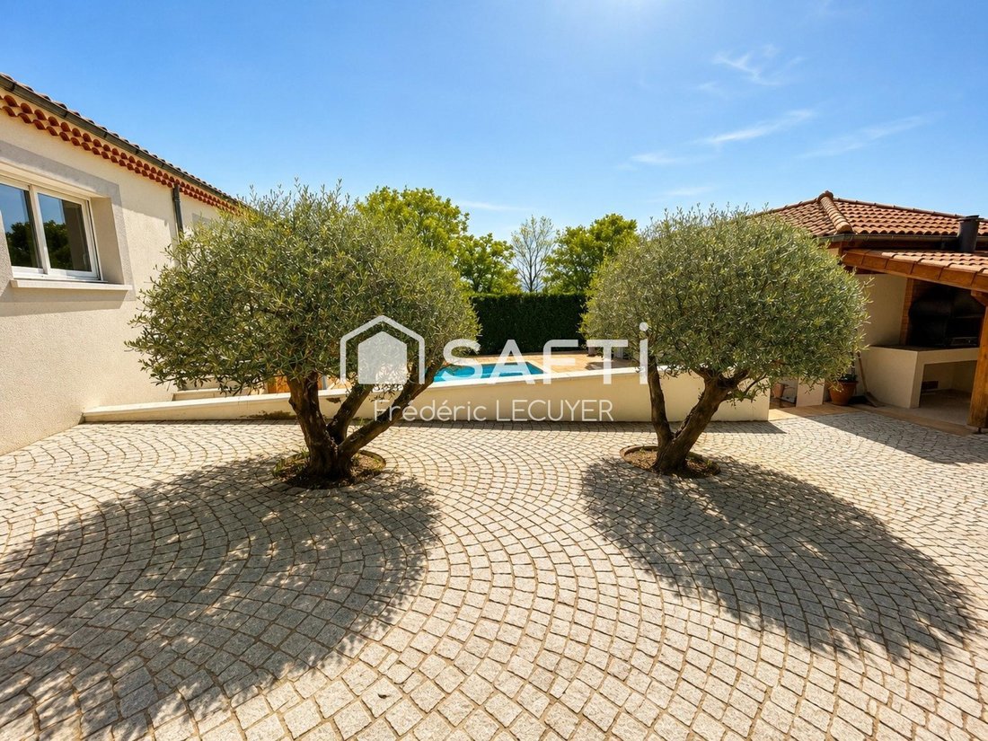 House in Chateaugay, Auvergne-Rhône-Alpes, France 2 - 18062432