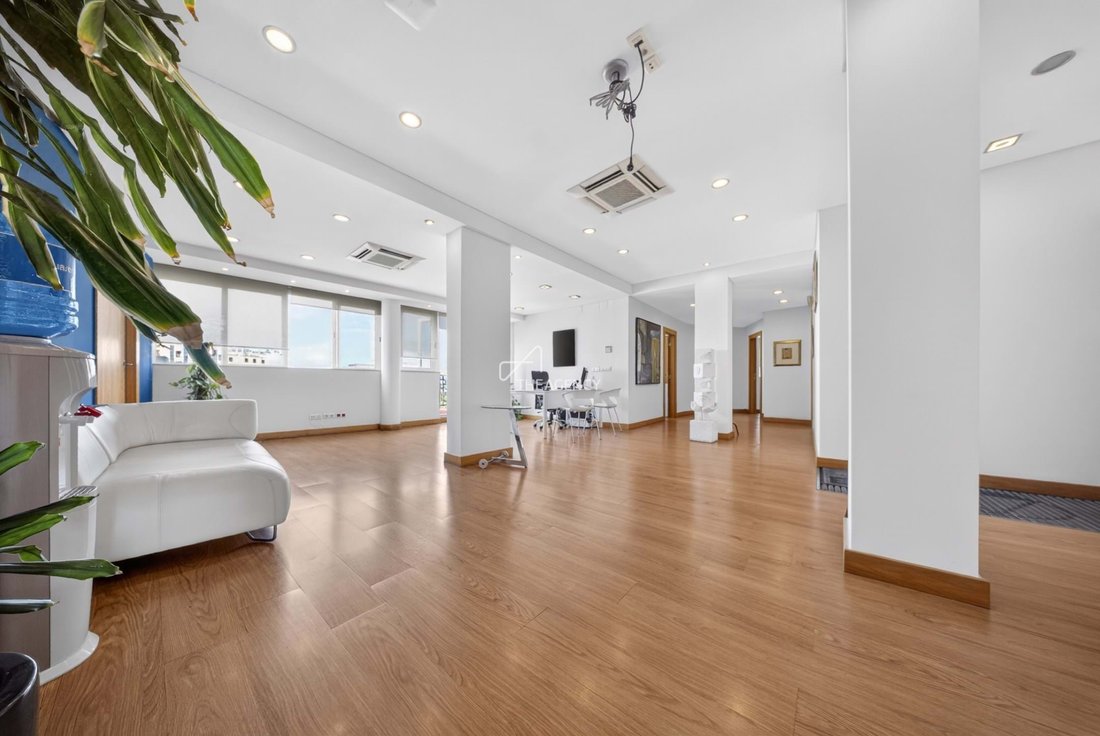 Apartment in Alvalade, Lisbon, Portugal 3 - 18065191