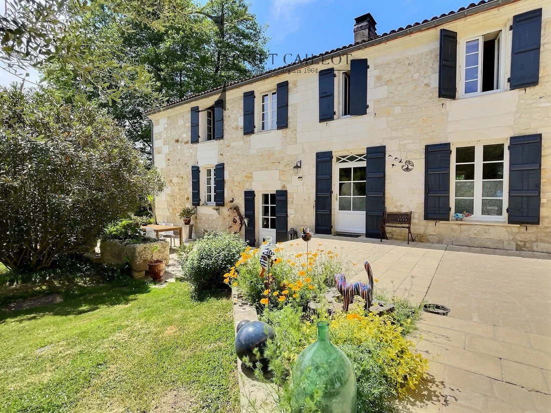 House in Pons, Nouvelle-Aquitaine, France 1 - 18062868