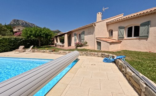House in Les Mauniers, La Farlède, France 1