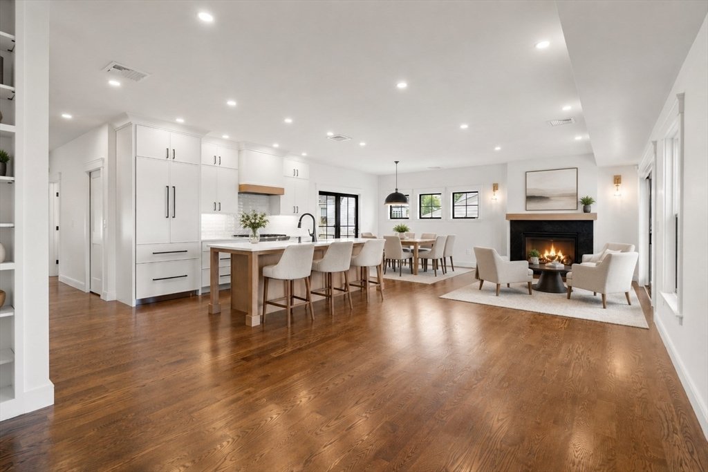 House in Quincy, Massachusetts, United States 4 - 18065009