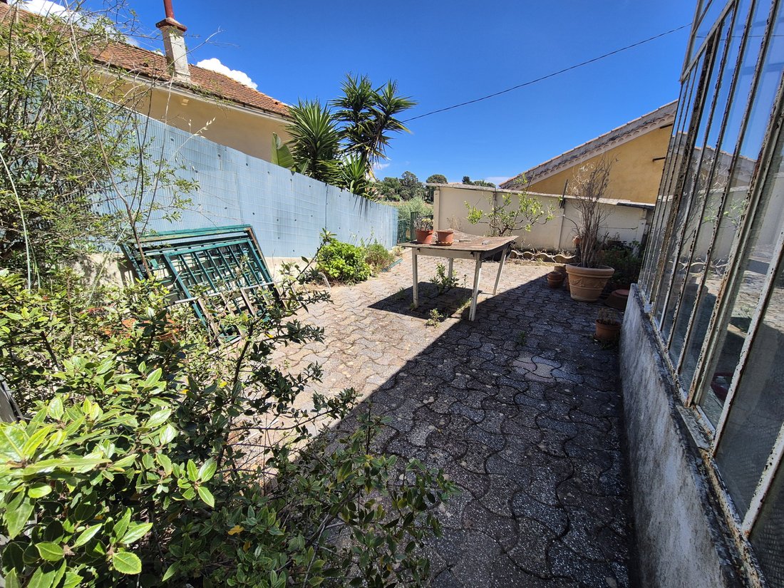 House in Hyeres, Provence-Alpes-Côte d'Azur, France 5 - 18064023