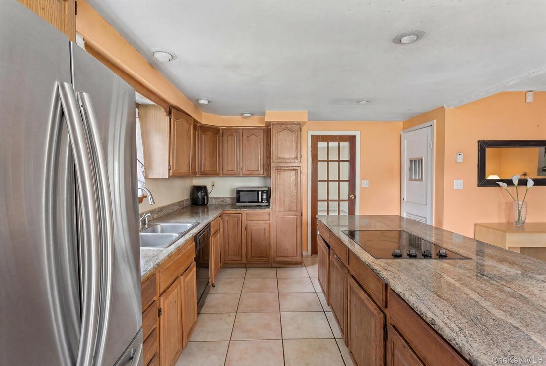 House in West Hempstead, New York, United States 4 - 18063748