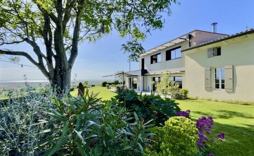 House in Mortagne-sur-Gironde, Nouvelle-Aquitaine, France 1