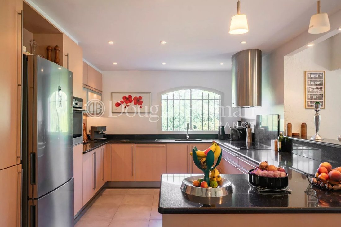 Villa à Mougins, Provence-Alpes-Côte d'Azur, France 3 - 13603607