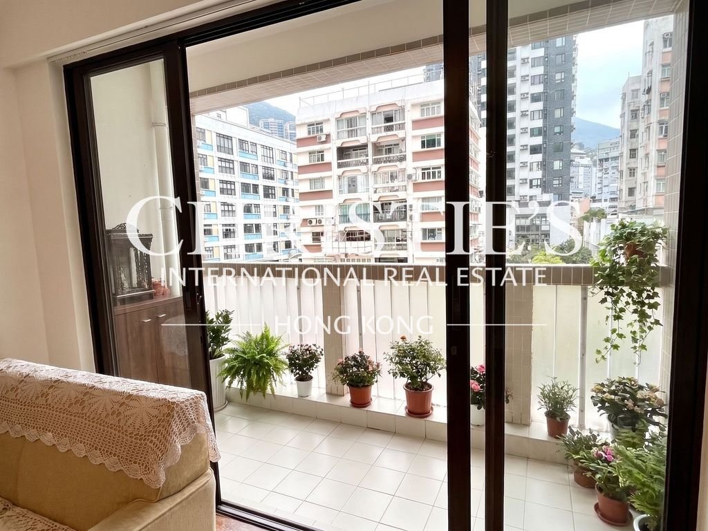 Apartment in Hong Kong, Hong Kong 1 - 18061405