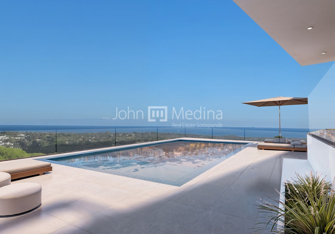 Villa in Sotogrande, San Roque, Andalusia 1 - 18062838