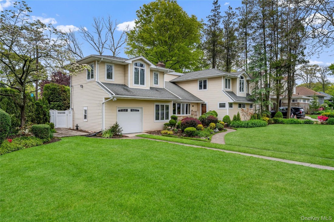 House in West Hempstead, New York, United States 2 - 18063822