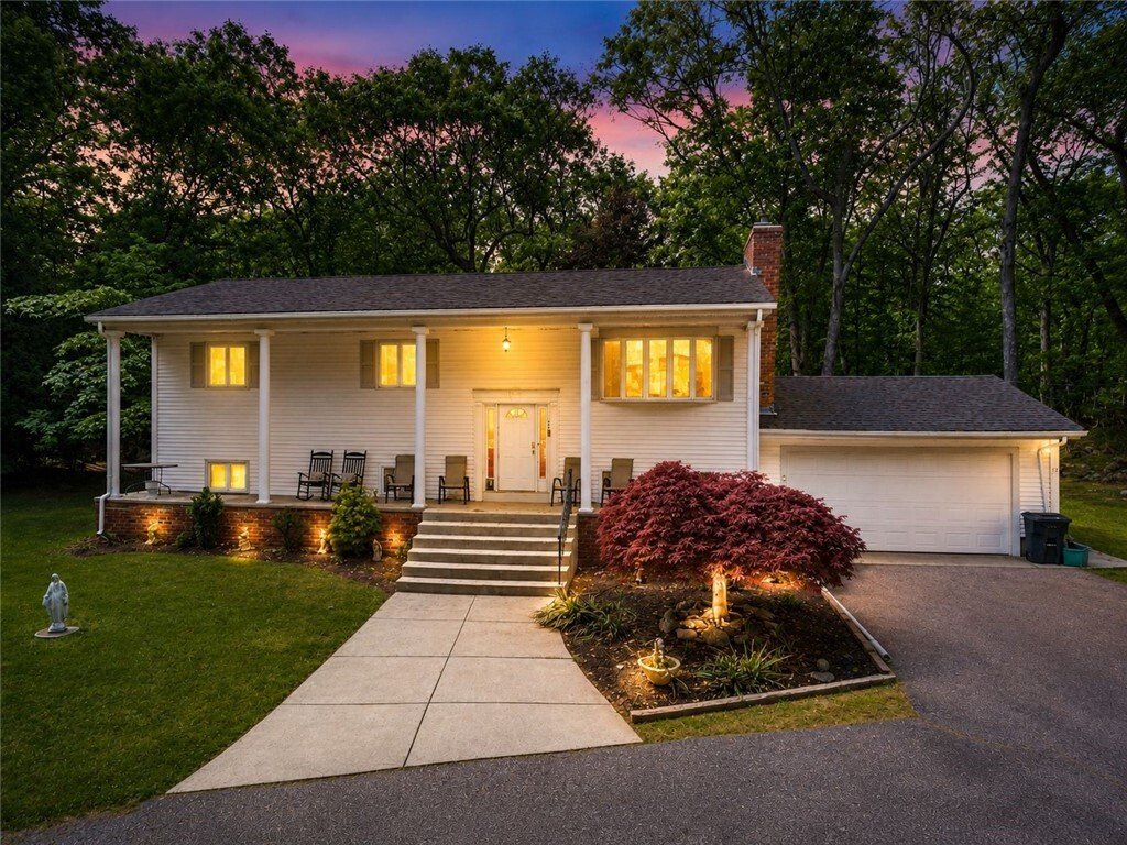 House in Johnston, Rhode Island, United States 1 - 18062620