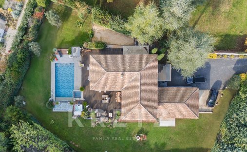 House in Plateau de Puyricard-La Trévaresse, Aix-en-Provence, France 1