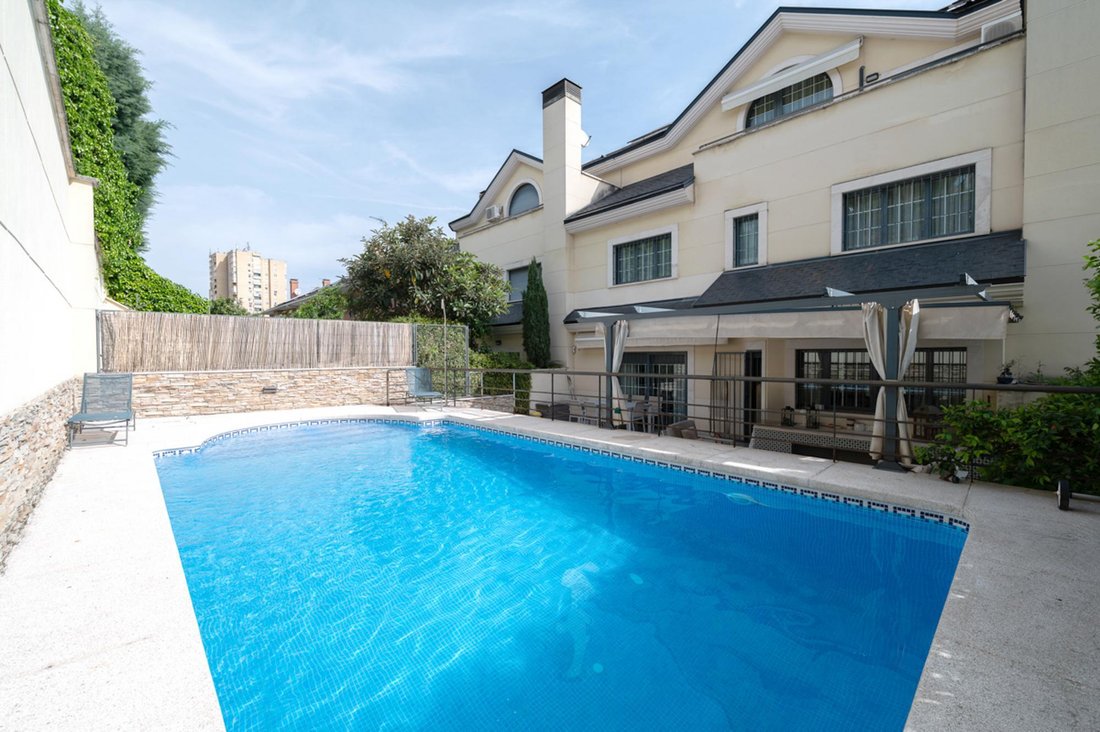 Villa in Hortaleza, Madrid, Spain 2 - 17502649