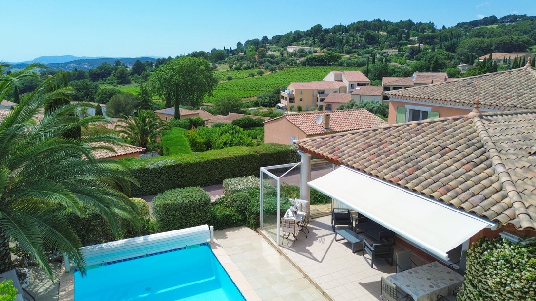 House in Les Freres-Les Cancades-Les Ginestes, Le Beausset, France 4 - 18064024