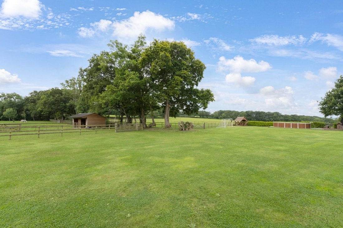 House in Longburton, England 5 - 18062863