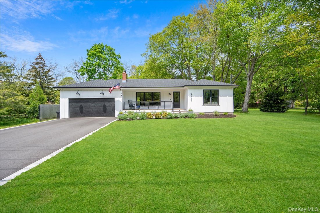 House in Yaphank, New York, United States 1 - 18064003