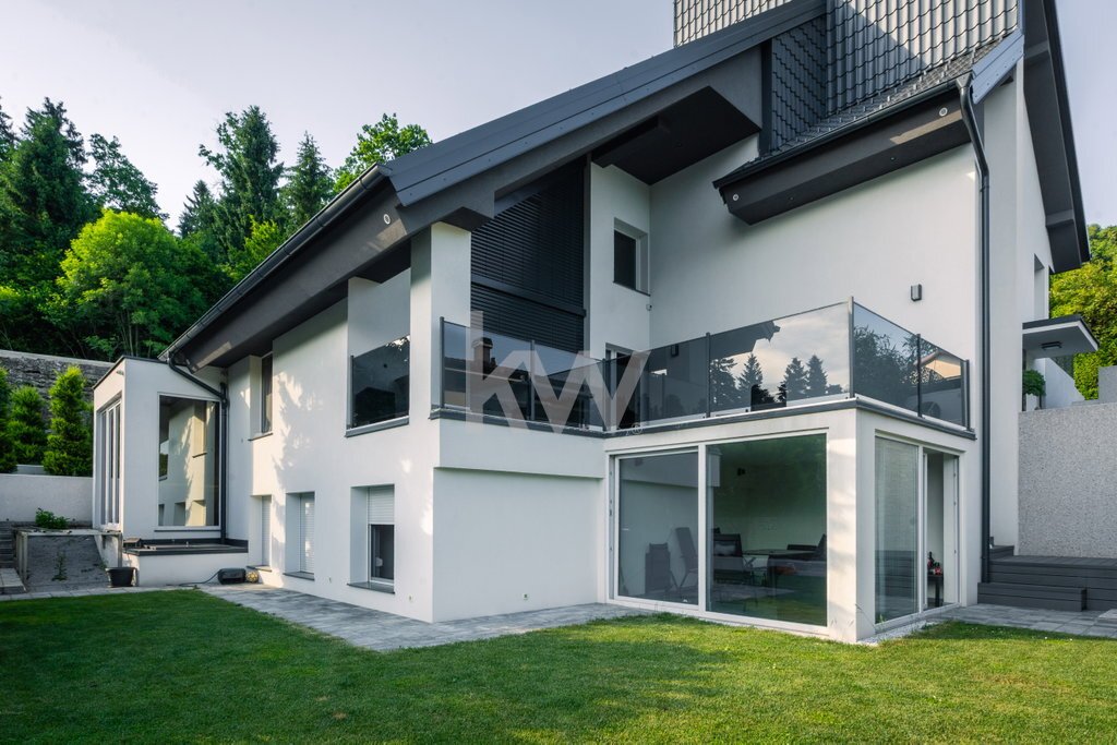House in Log pri Brezovici, Vrhnika, Slovenia 2 - 18061640