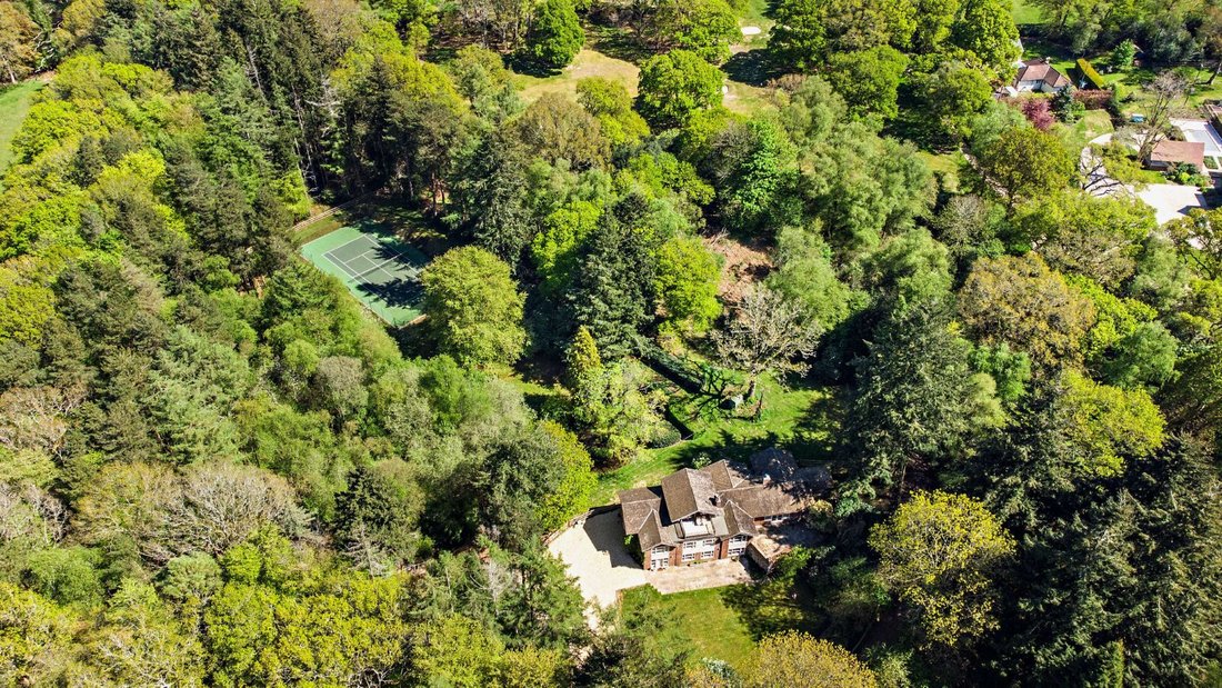 House in Highclere, England 1 - 18063057