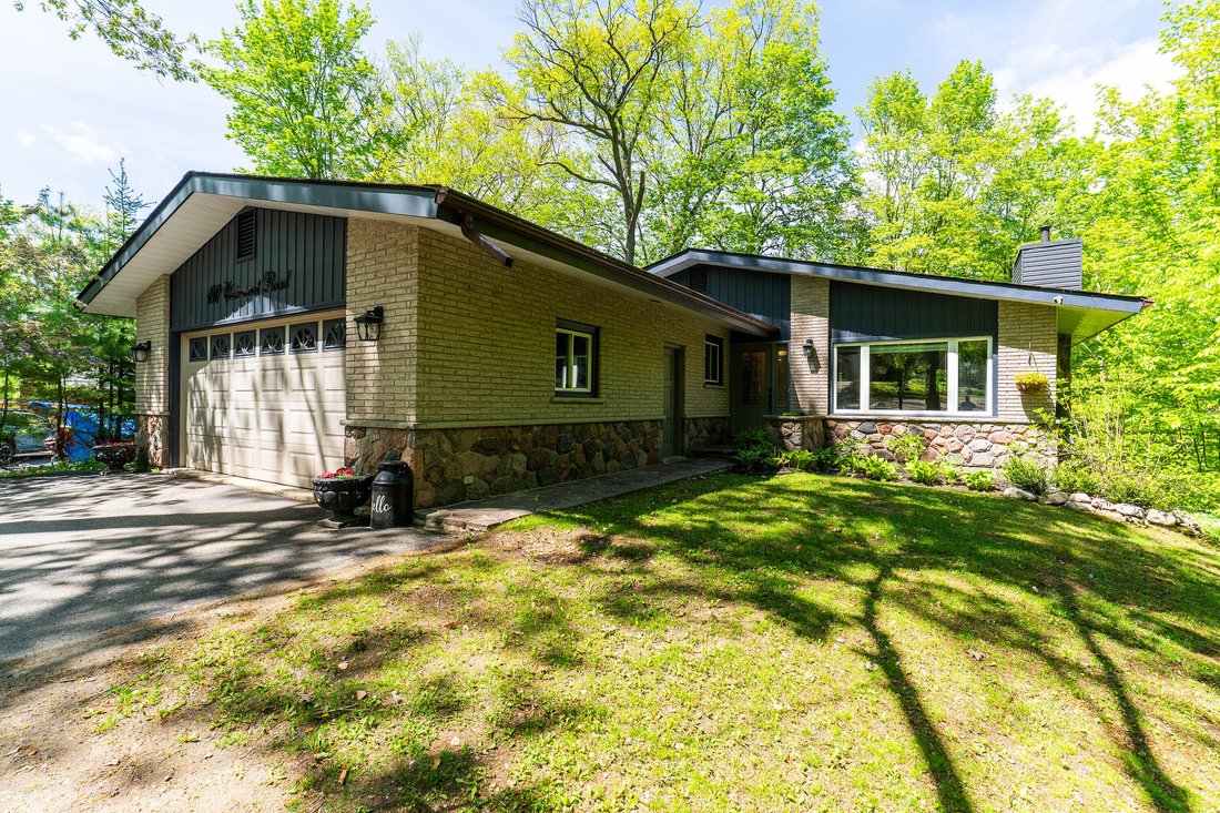 House in Gravenhurst, Ontario, Canada 2 - 18064210