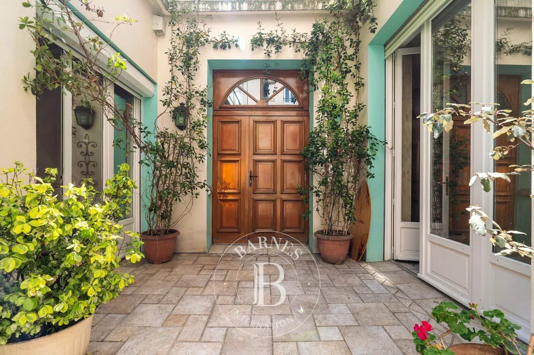 Apartment in Chaillot, Paris 16e Arrondissement, Paris 1 - 18063021