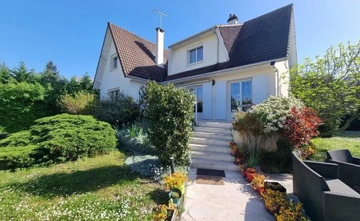 House in Ouest, Croissy-sur-Seine, France 1