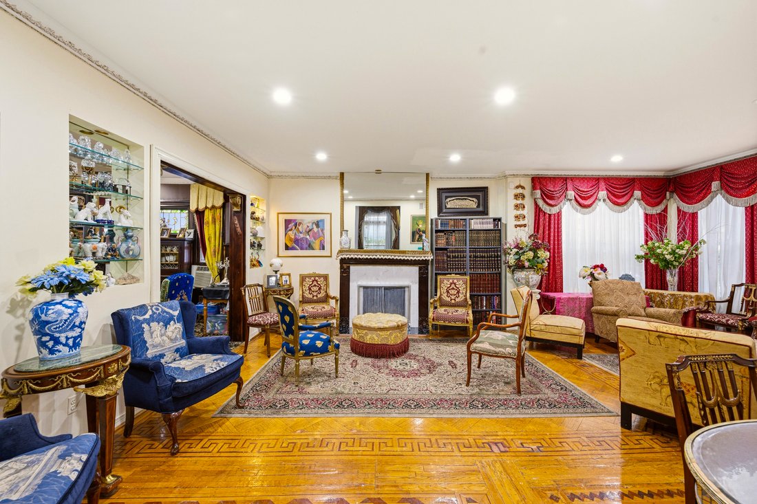 House in New York, New York, United States 3 - 18063840