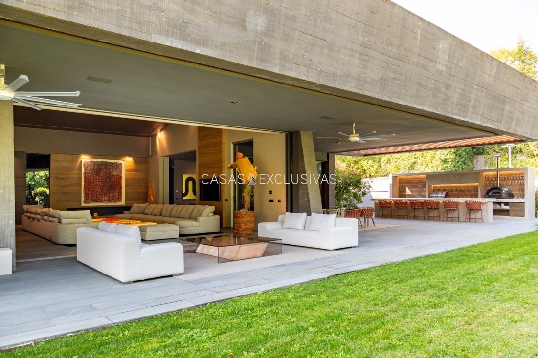 Chalet in Somosaguas, Pozuelo de Alarcon, Comunidad de Madrid 3 - 17332740