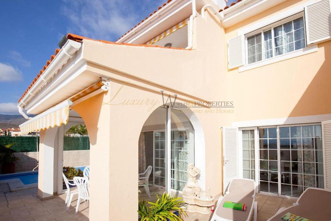Townhouse in Costa Adeje, Adeje, Canary Islands 1 - 18063437