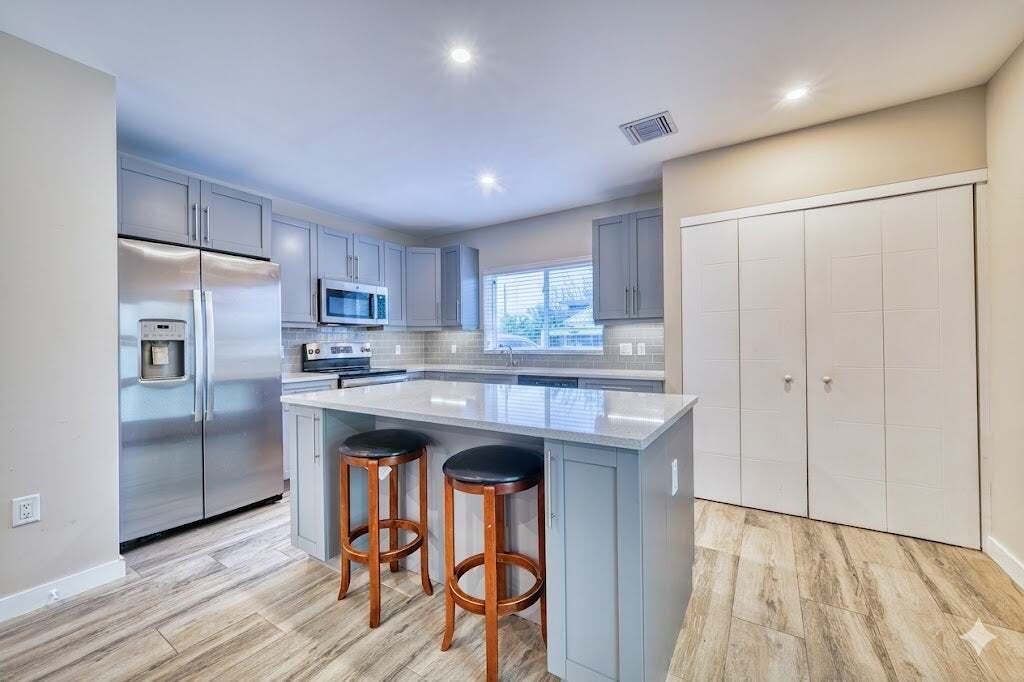 Condo in George Town, George Town, Cayman Islands 1 - 18065153