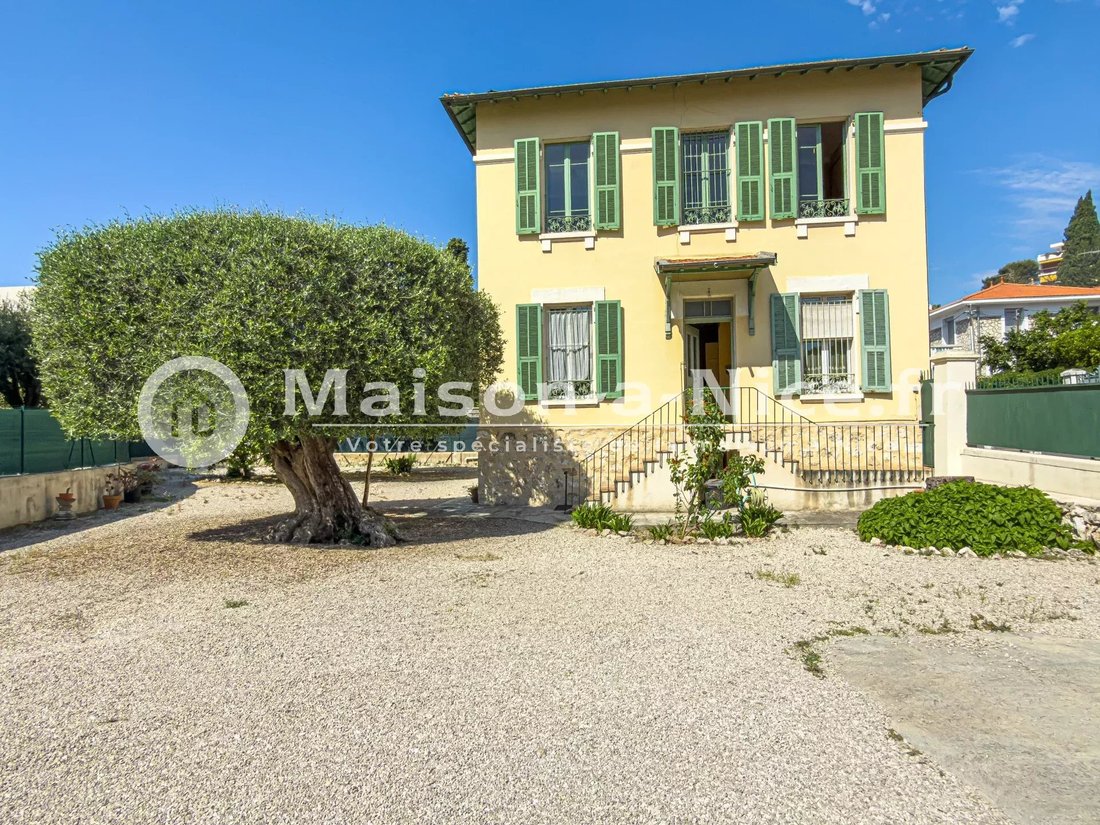Townhouse in Nice, Provence-Alpes-Côte d'Azur, France 1 - 17486176