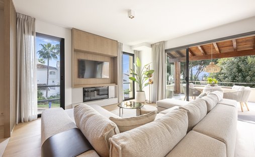 Apartment in Cascada de Camoján, Sierra Blanca, Marbella 1