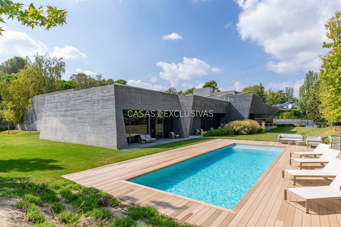 Chalet in Somosaguas, Pozuelo de Alarcon, Comunidad de Madrid 2 - 17332740