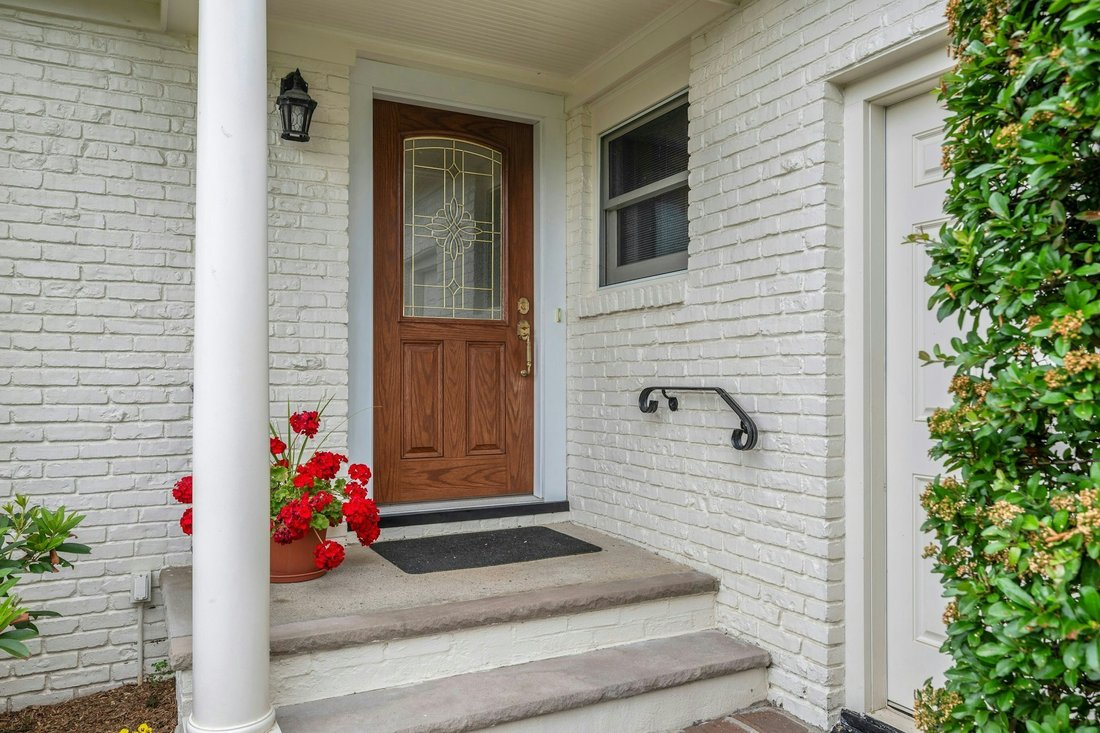 Townhouse in Clifton, New Jersey, United States 3 - 18057109