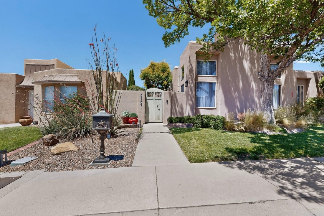 House in Albuquerque, New Mexico, United States 2 - 18035983