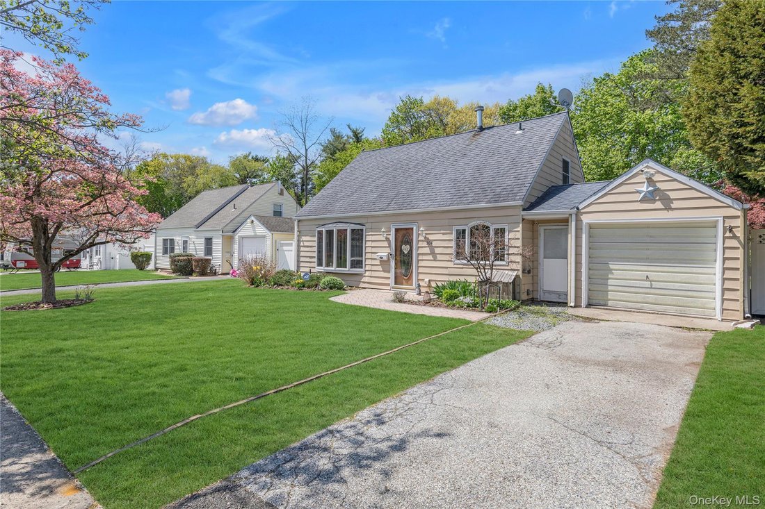 House in Carle Place, New York, United States 2 - 17809736