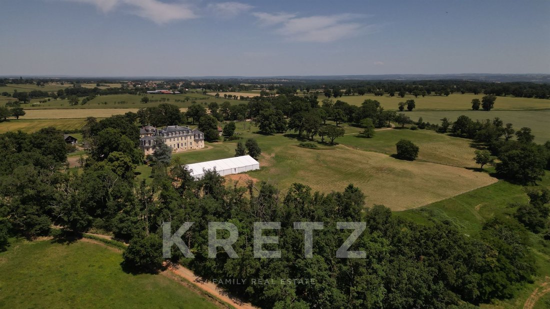 Castle in Cité Bretonnie-Chatelet-Favieres-Conches, Montlucon, France 2 - 18055471
