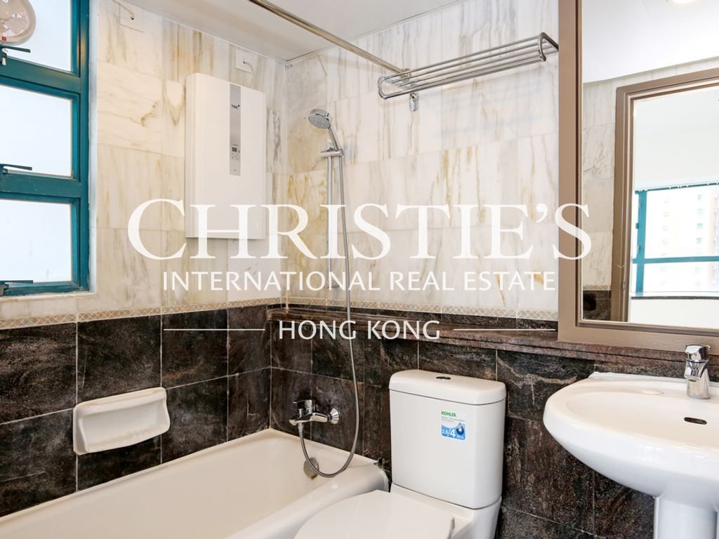 Apartment in Hong Kong, Hong Kong 5 - 18061396