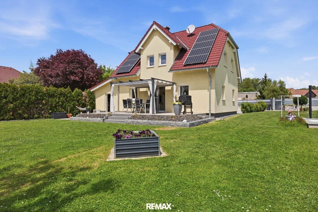 House in Hollabrunn, Lower Austria, Austria 3 - 18061977