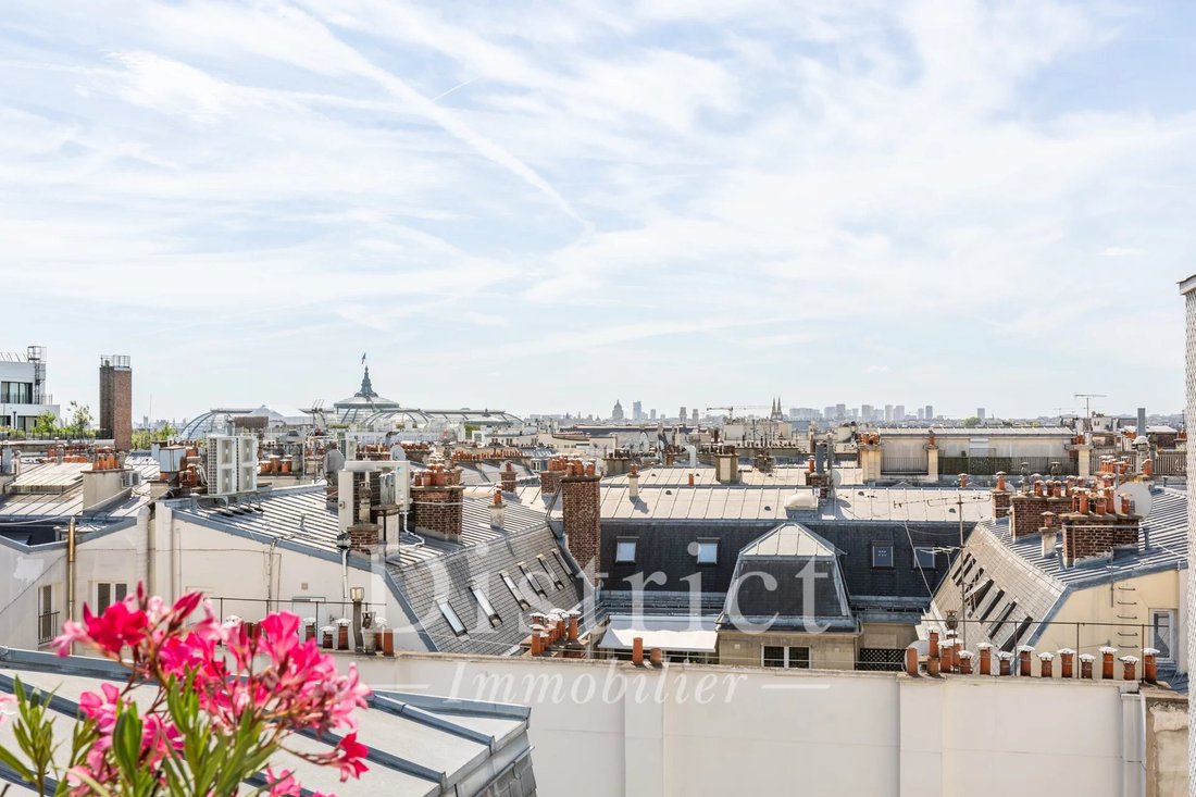 Apartment in Triangle d'Or, Paris 8e Arrondissement, Paris 2 - 18064784